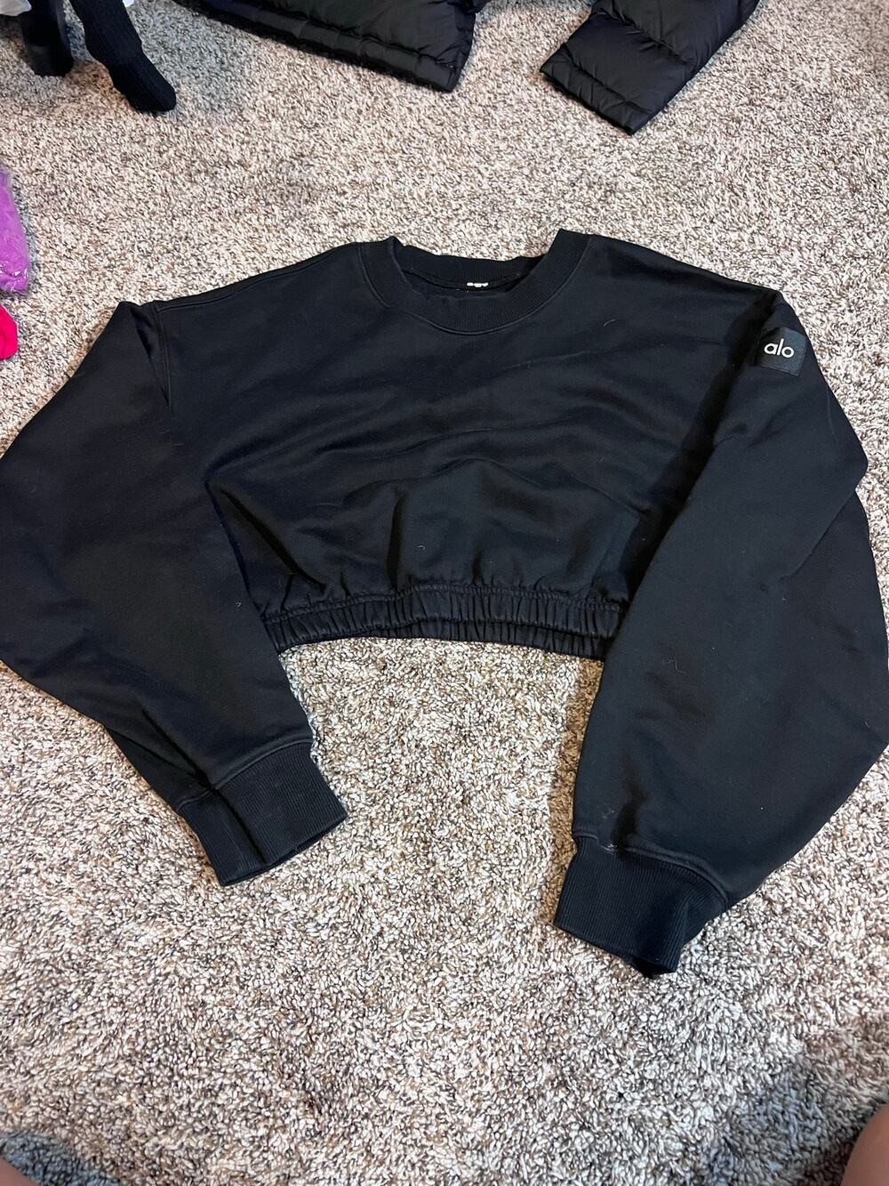 Alo Yoga Devotion crewneck cropped sweatshirt 88$